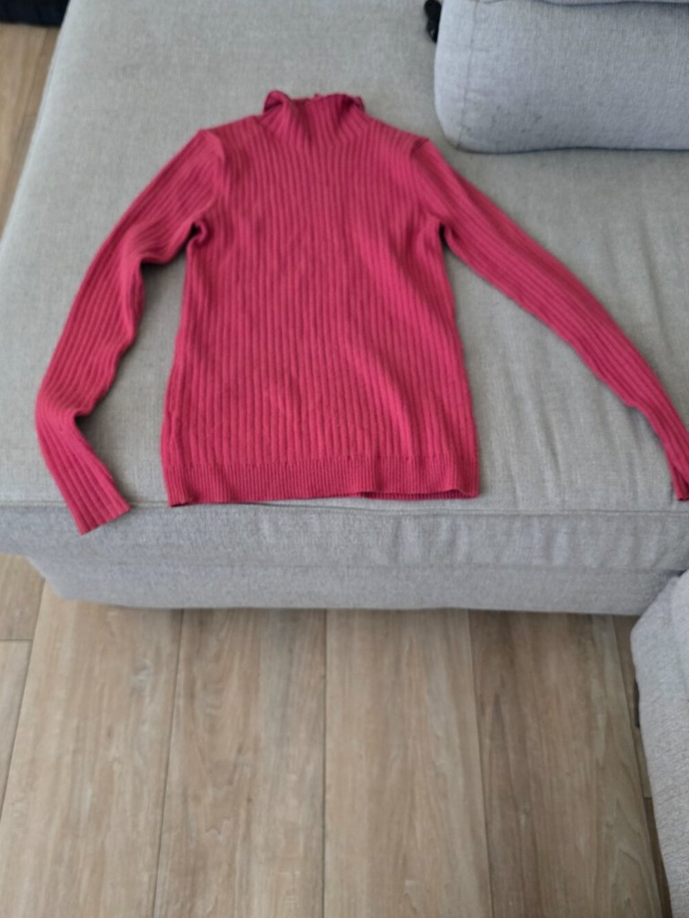 Lot of 8 Women's Blouses/Sweater various sizes EUC - Picture 13 of 13